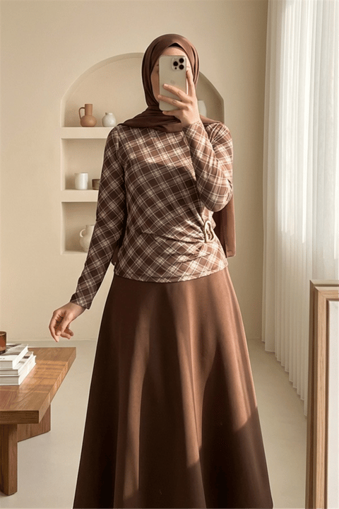 Yanı Tokalı Ekose Desenli Bluz -Kahve-Bluz-246-2821-R15