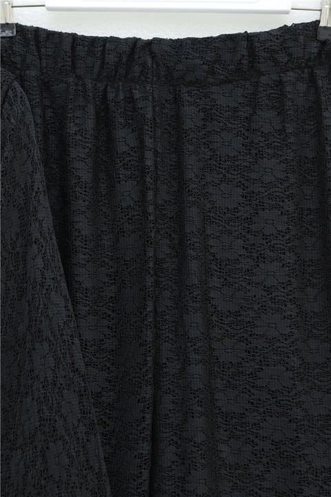Yuvarlak Yaka Kemerli Dantel Detaylı Astarlı Pantolonlu Takım -Siyah-Takım-426-5307-R01