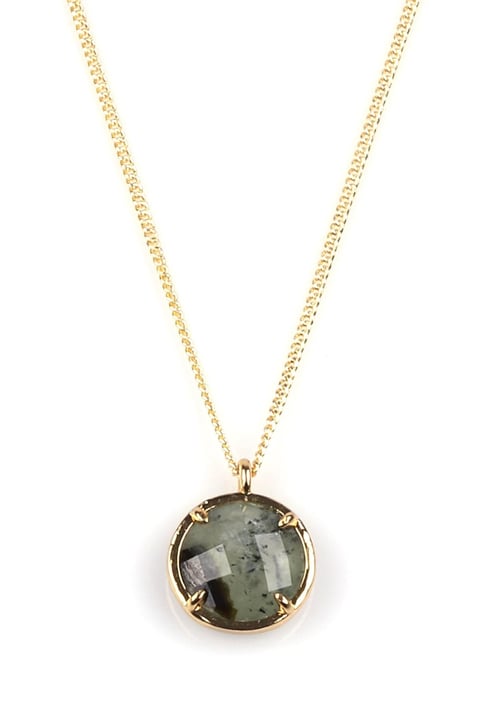 Prehnite Doğal Taş Gold Renkli Kolye