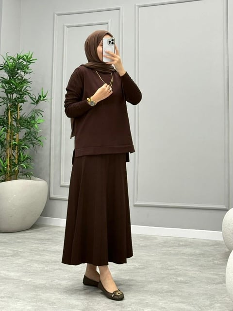 LARİN ETEKLİ TAKIM