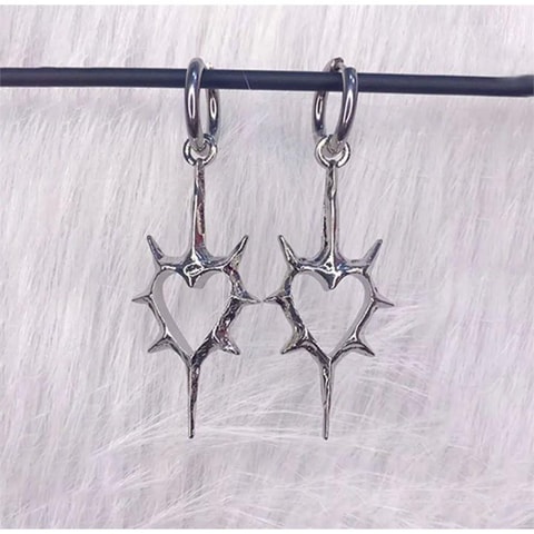 Gothic Thorny Heart Silver Küpe