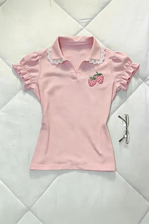 Pembe Strawberry Dantel Yaka Detaylı Y2K Kısa Kollu Crop