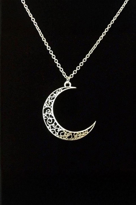 Silver Otantik Desenli Ay Kolye