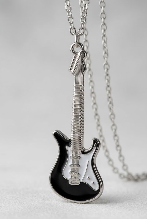 Silver Siyah Beyaz Elektro Gitar Kolye