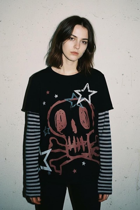 Siyah Skull Stars Çizgili Kollu Y2K Unisex Uzun Kollu T-Shirt 
