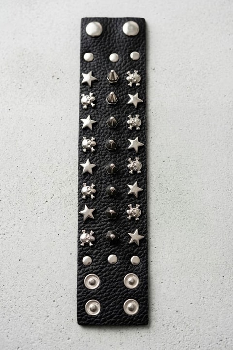 Siyah Star Skull Dikenli Üç Şerit Gotik Bileklik