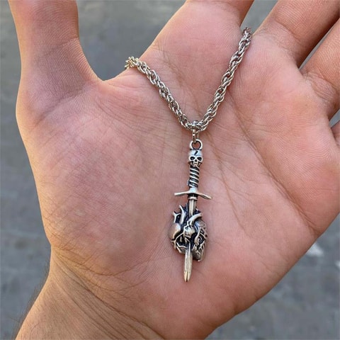 War Sword İn The Heart Zincirli Kolye 