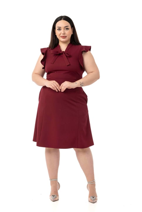 Büyük Beden Yakası Fularlı Kolları Volanlı Midi Bordo Elbise 
