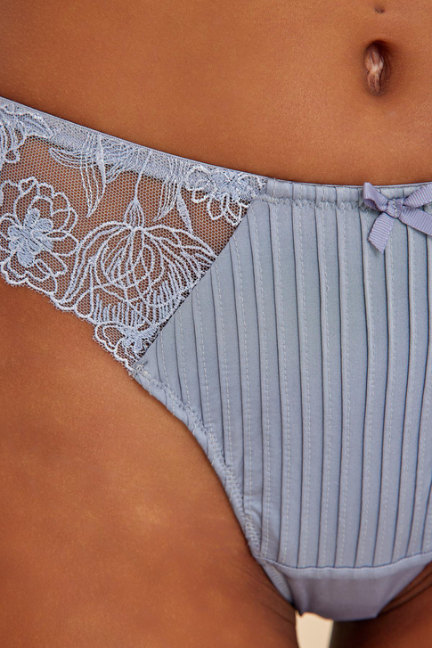 Paris String