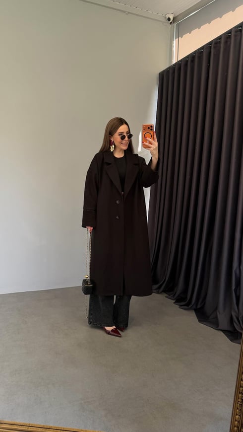 Kol Manşetli Oversize Kaban Siyah