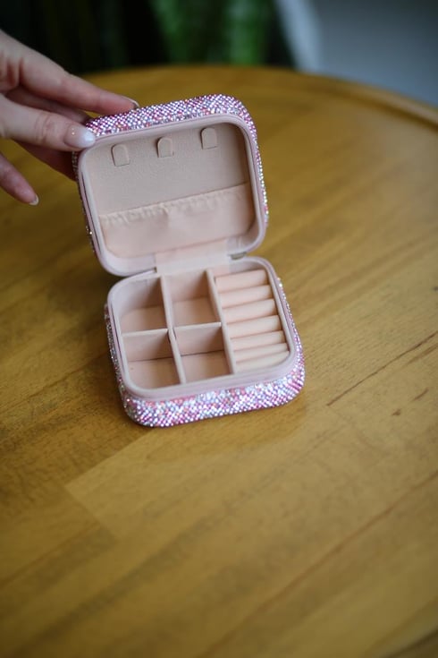 Taşlı Kare Takı Kutusu Pembe