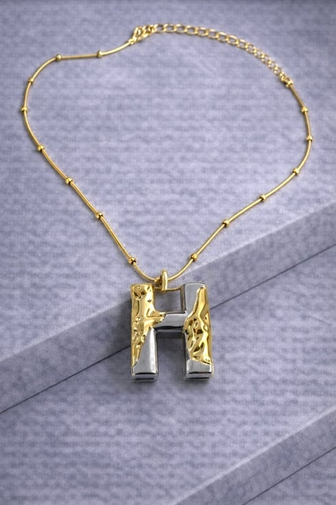 Çift Renkli Harf Kolye Mix H