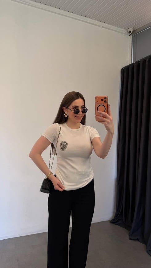 Golais B Taşlı T-shirt Ekru