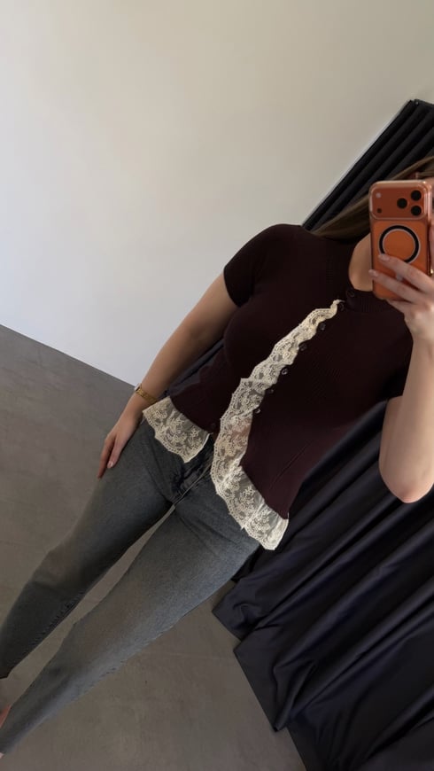 Kısa Kollu Dantelli Bluz Kahverengi