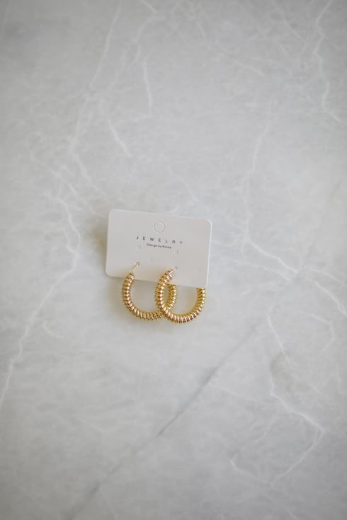 Kıvrım Halka Küpe Gold