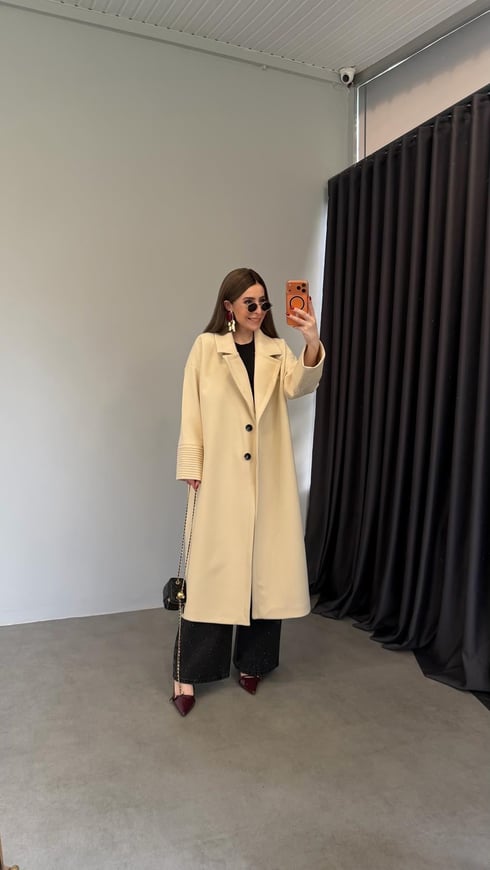 Kol Manşetli Oversize Kaban Krem