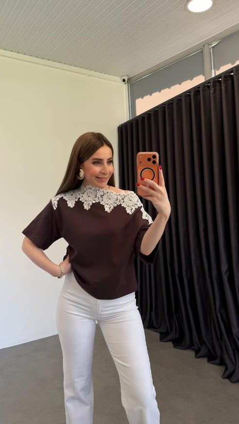 Pizzo Dantel Yakalı Bluz Kahverengi