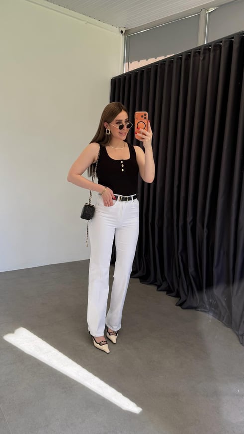 White Siyah Kemerli Likralı Jean Beyaz