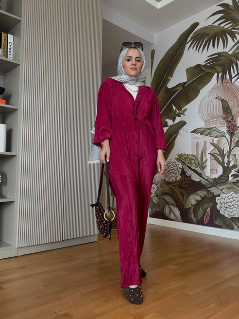 Pileli Saten Gömlekli Takım Fuşya
