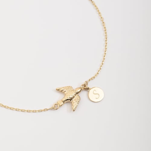Altın Kırlangıç Figürlü Kişiye Özel Bileklik - Goldstore
