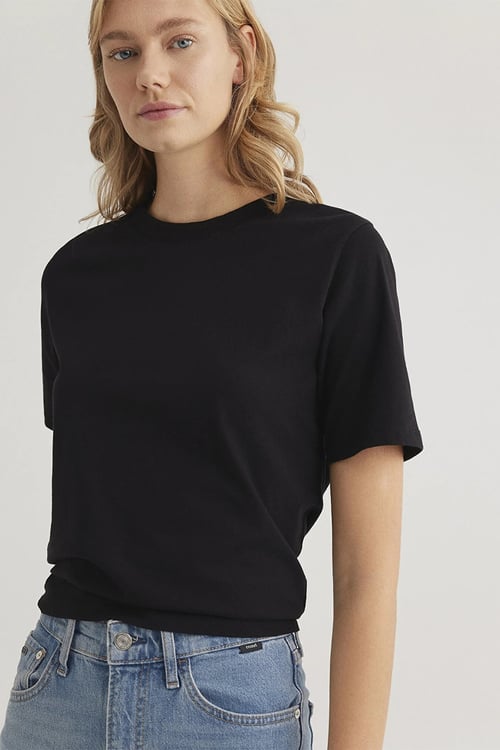 % 100 Pamuk Regular Fit Bisiklet Yaka Kadın T Shirt 1600955-900 SİYAH