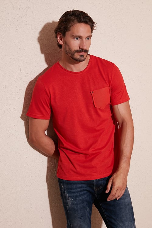 % 100 Pamuklu Slim Fit Bisiklet Yaka Cepli Erkek T Shirt 5902000 KIRMIZI