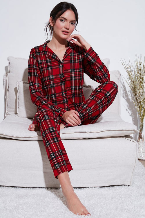 Desenli Yumuşak Dokulu Regular Fit Apaş Yaka Beli Lastikli Rahat Kadın Pijama Takımı 65720501 KIRMIZI-YEŞİL