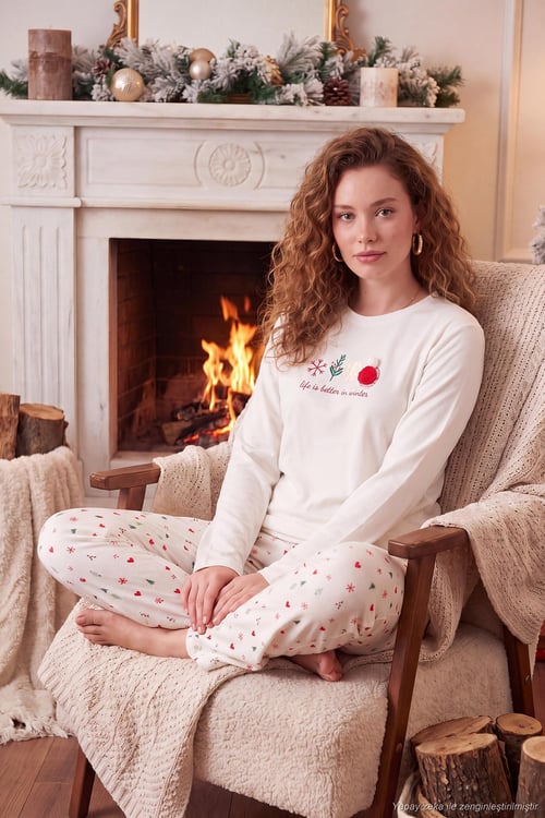 Desenli Yumuşak Dokulu Uzun Kollu Kadın Pijama Takımı 6575016 KREM