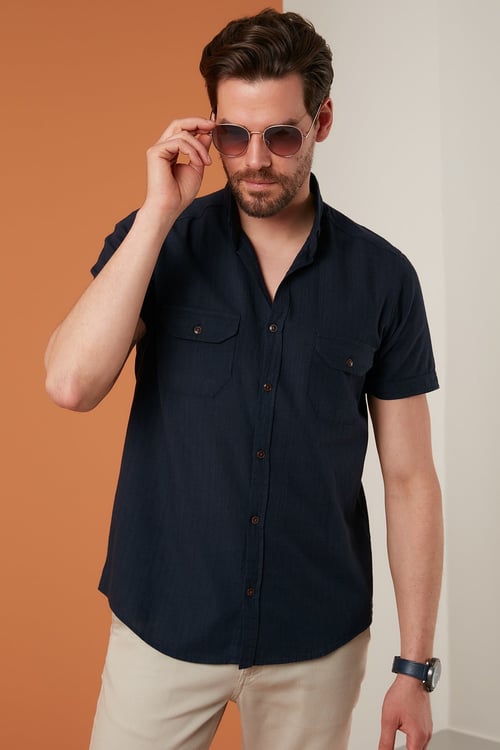 Düğmeli Yaka Pamuklu Slim Fit Cepli Erkek Gömlek CF21S111153 LACİVERT