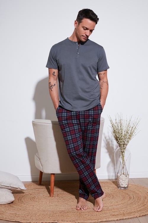 Ekoseli Pamuklu Beli Lastikli Regular Fit Kısa Kollu Erkek Pijama Takımı 6572004 FÜME
