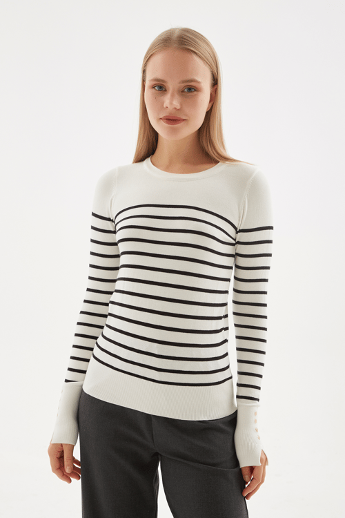 Fashion Friends Regular Fit Bisiklet Yaka Düğme Detaylı Bayan Kazak 25K0023K1 Ekru Çizgili