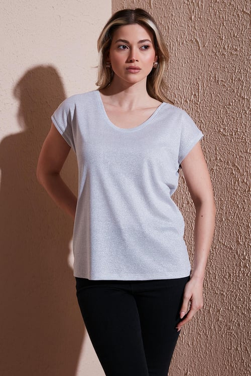 Fashion Friends Standart Fit Yuvarlak Yaka Simli Bayan Bluz 25Y0202K1 GÜMÜŞ
