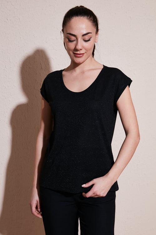 Fashion Friends Standart Fit Yuvarlak Yaka Simli Bayan Bluz 25Y0202K1 SİYAH