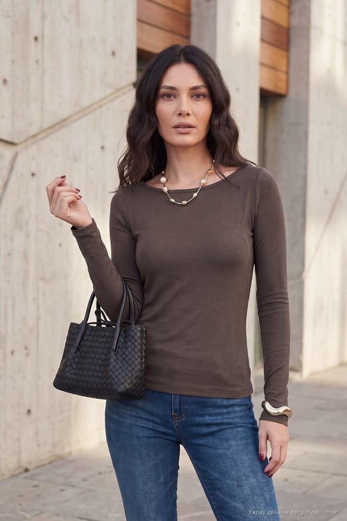 Kayık Yaka Basic Uzun Kollu Kadın Bluz 5867061 KAHVE