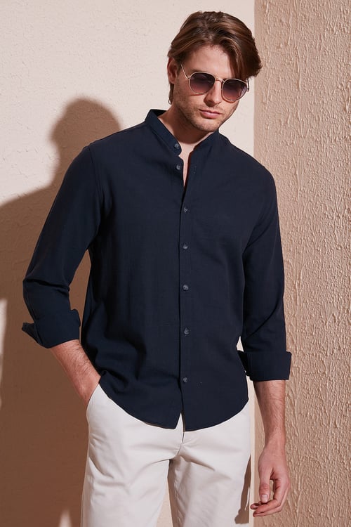 Keten Görünümlü Pamuklu Regular Fit Hakim Yaka Erkek Gömlek CF25S112637 LACİVERT