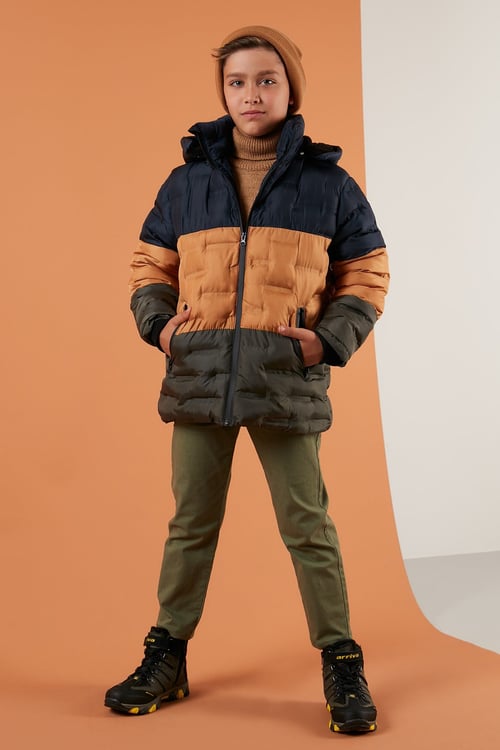 Lela İçi Peluş Astarlı Çıkarılabilir Kapüşonlu Şişme Erkek Çocuk Mont 5760015 LACİVERT-TABA-KOYU HAKİ