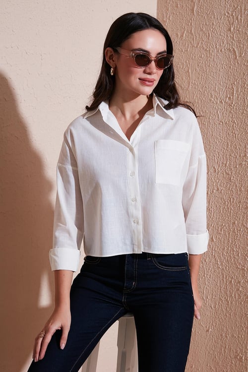 Lela Pamuk ve Keten Karışımlı Regular Fit Önü Kısa Arkası Uzun Bayan Gömlek 6772867 EKRU