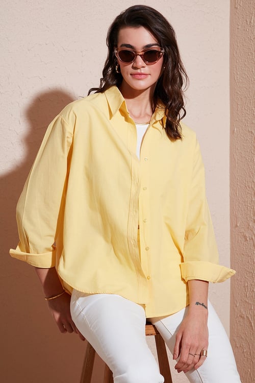 Lela Pamuklu Regular Fit Önü Kısa Arkası Uzun Oval Kesim Bayan Gömlek CF25S163867 LİMON