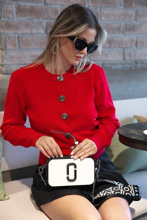 Lela Premium Regular Fit Yuvarlak Yaka Crop Triko Bayan Hırka 680HI00110 KIRMIZI