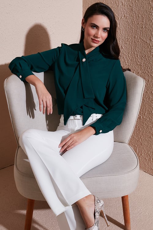 Lela Standart Fit Taşlı Düğmeli Fularlı Yaka Uzun Kollu Bayan Gömlek 611GO00333 ZÜMRÜT