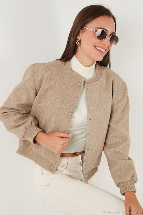 Loose Fit Sıfır Yaka Çıtçıtlı Kaşe Kısa Kadın Mont 6810178 BEJ
