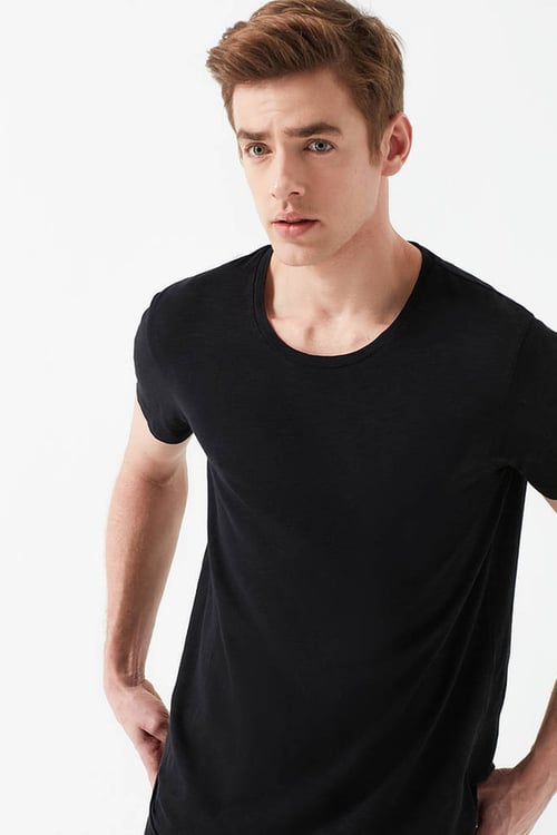 Mavi % 100 Pamuk Bisiklet Yaka Dar Kesim Basic Erkek T Shirt 064681-900 SİYAH