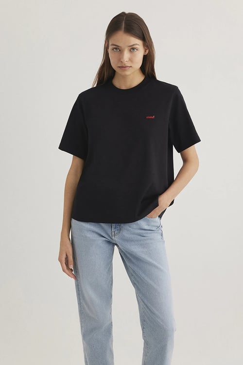 Mavi % 100 Pamuk Regular Fit Bisiklet Yaka Logolu Kadın T Shirt 1612122-900 SİYAH