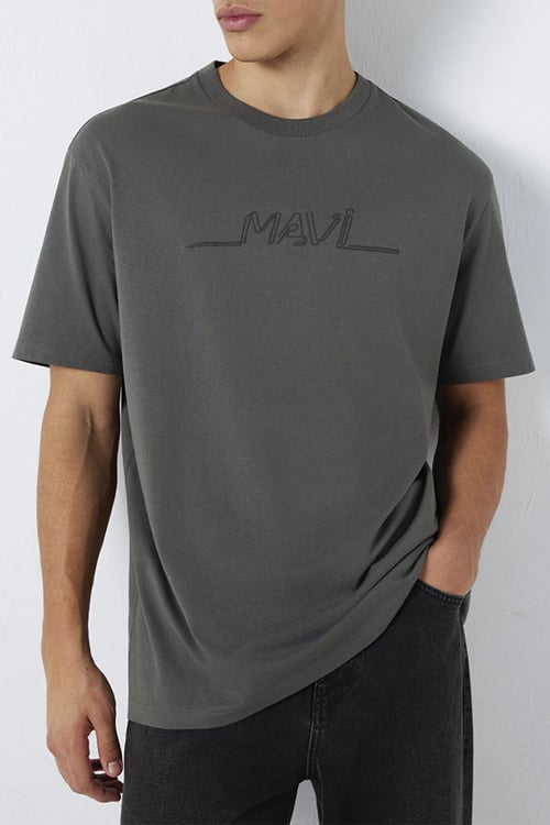 Mavi Logolu Pamuklu Loose Fit Bisiklet Yaka Erkek T Shirt 0613128-70088 KOYU GRİ