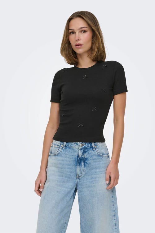 Onlfemke Pamuklu Slim Fit Fiyonk Detaylı Bisiklet Yaka Kadın T Shirt 15369336 SİYAH
