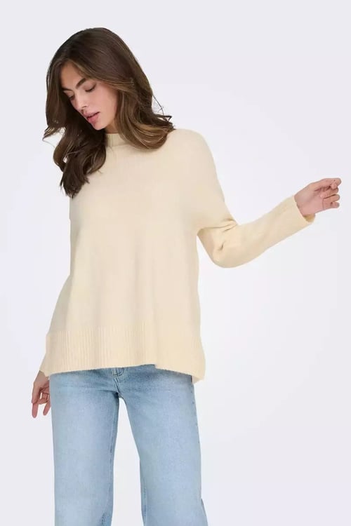 Onlhazel Oversize Fit Balıkçı Yaka Örme Kadın Kazak 15352853 KREM
