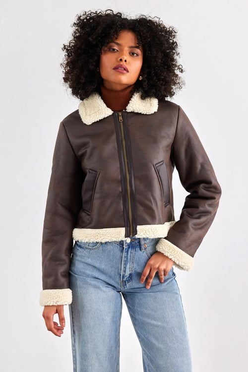 Only Onlbetty Regular Fit Yapay Tüylü Geniş Yaka Kısa Kadın Mont 15324138 KAHVE