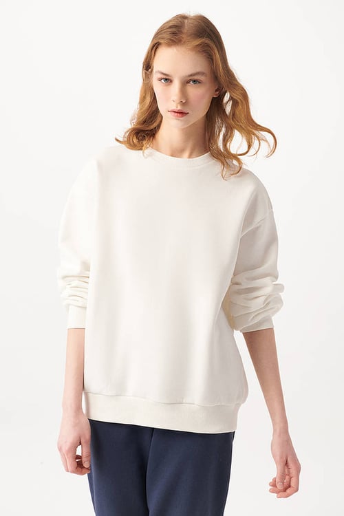 Oversize Bisiklet Yaka Pamuklu Basic Kadın Sweat 1610198-70057 KIRIK BEYAZ