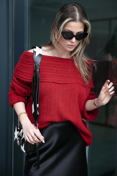 Oversize Fit Madonna Yaka Triko Kadın Kazak 4615216 KIRMIZI