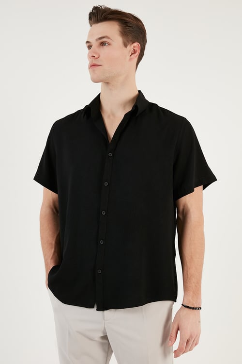 Pamuk Karışımlı Kısa Kollu Regular Fit Erkek Gömlek CF23S113139 SİYAH